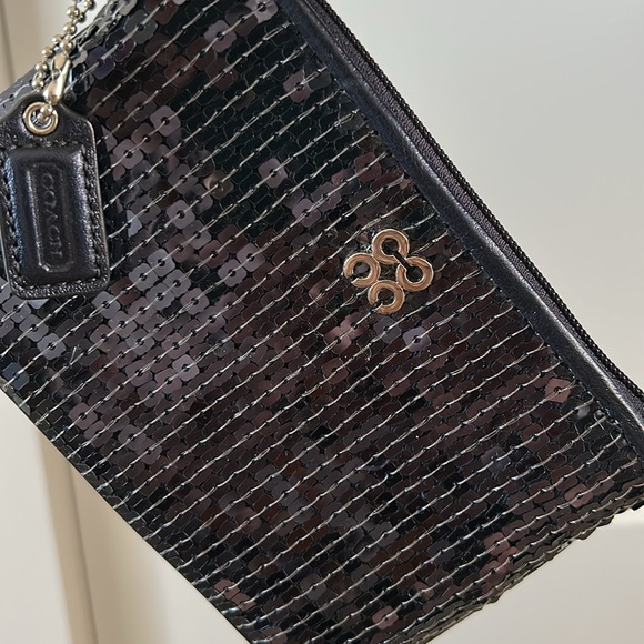 Coach Blue Sequin Wristlet Clutch Bag NWOT - Picture 4 of 8